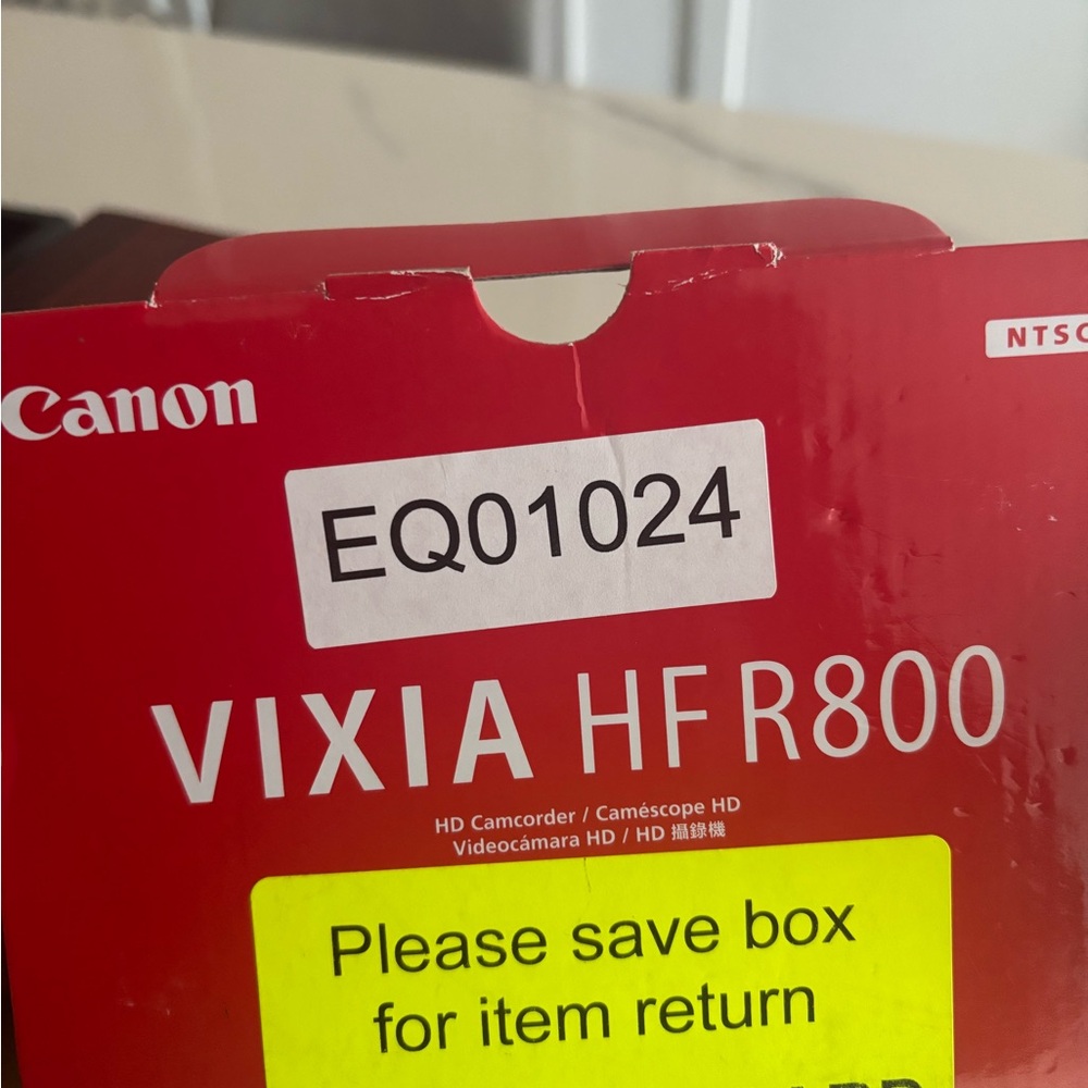 Canon VIXIA HF R800 Camcorder